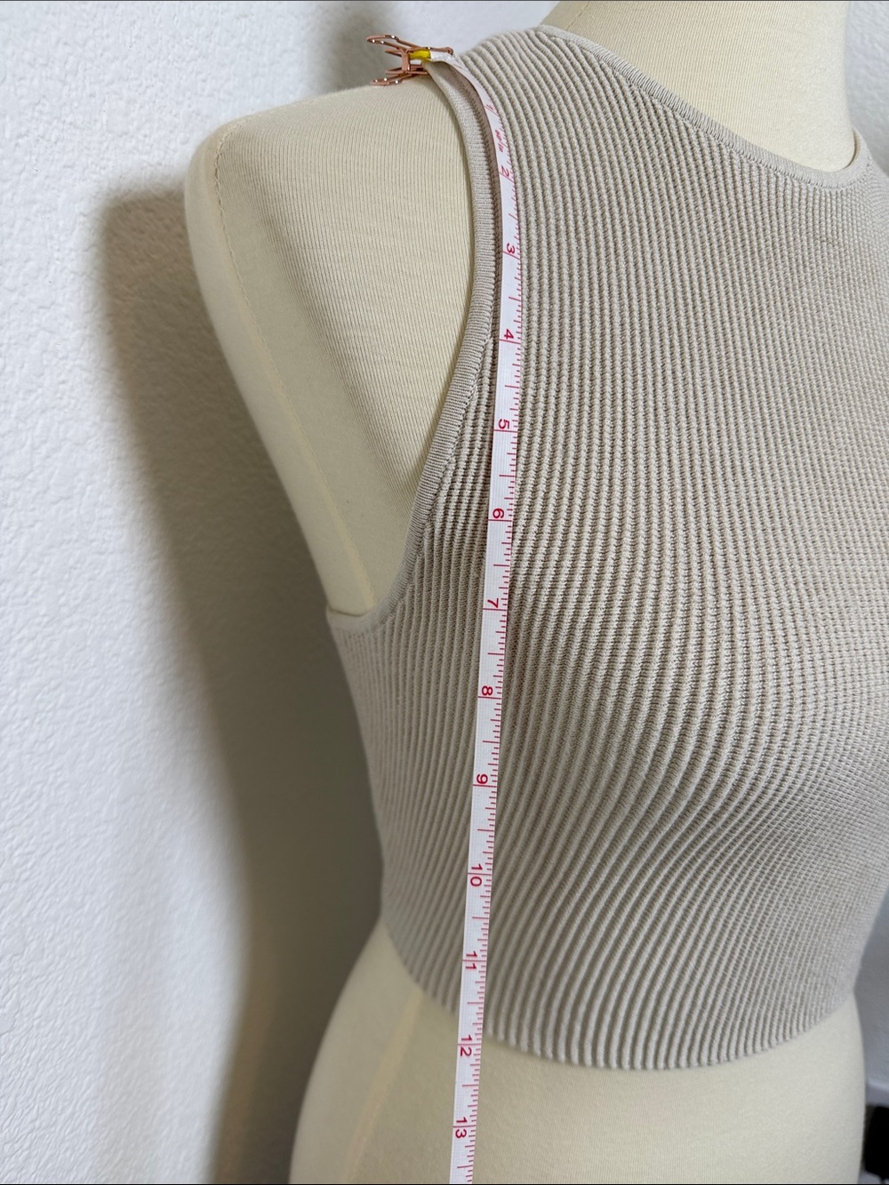 Aritzia Ribbed Knit Crew Neck - Picture 5 of 12